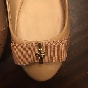 NWT Tory Burch Trudy Bow flats Beige size: 9